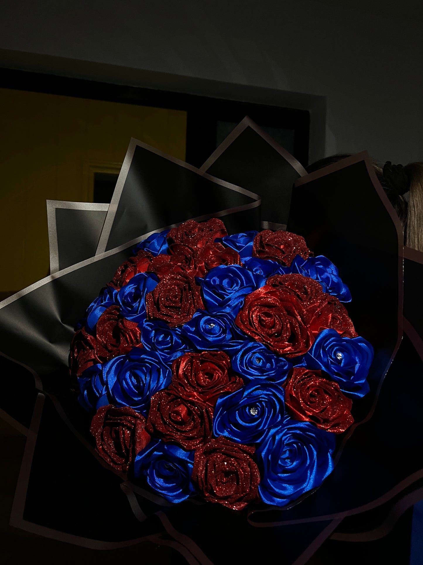 💙🕸️ Marvelous Spider-Man Eternal Rose Bouquet 🕸️❤️