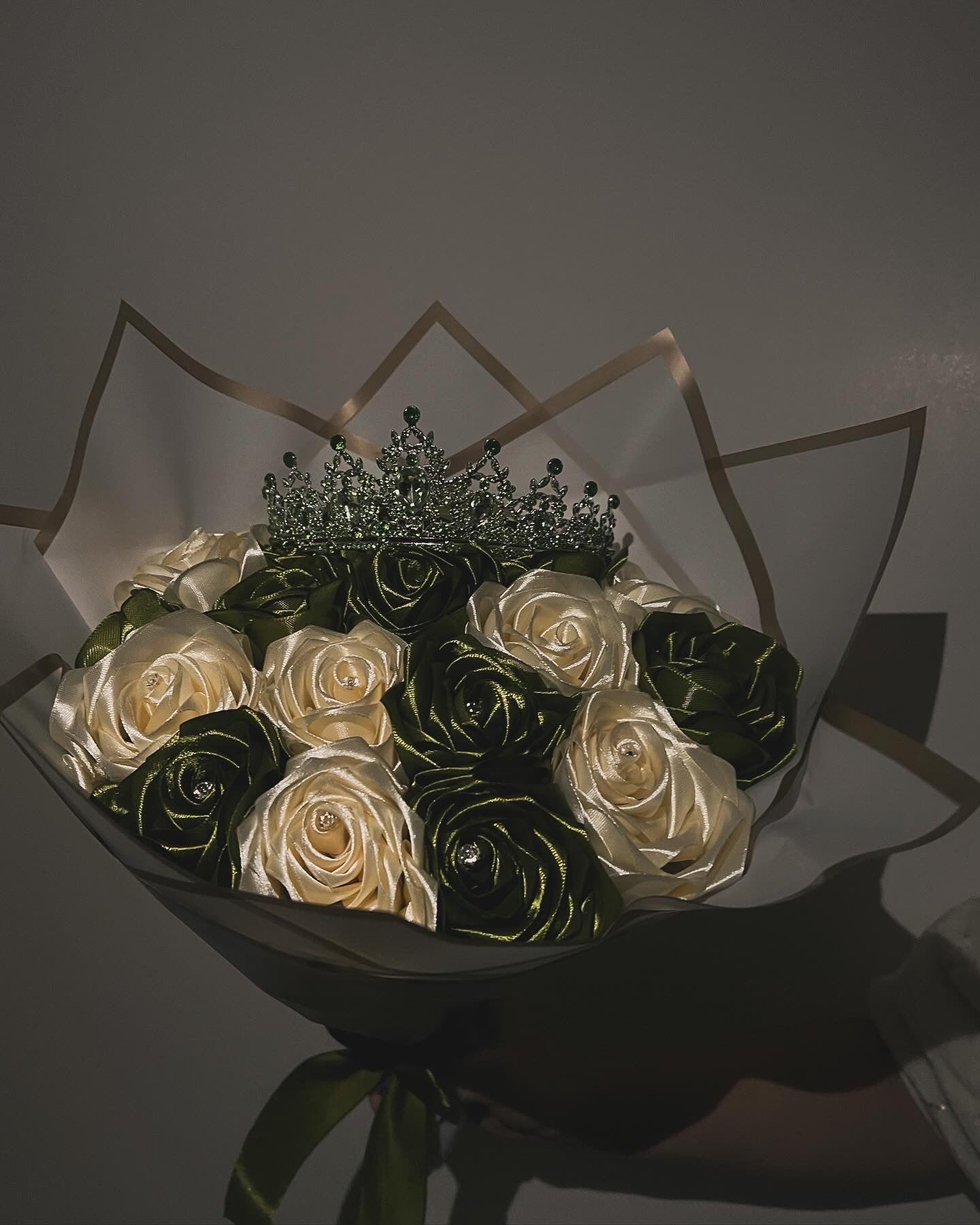 Enchanted Emerald Eternal Rose Bouquet | Princess & the Frog Theme | Handmade Luxury Flowers | Everlasting Gift for All Occasions